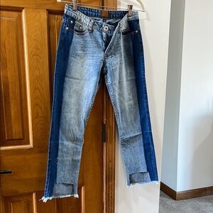 POL NWOT Blue Ankle Cropped Jeans with Two-Tone Design